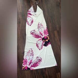 Boohoo White and Pink Orchid Backless Dress